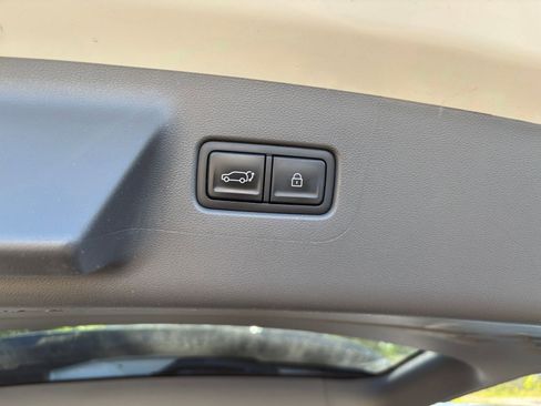 Used 2025 Hyundai Santa Fe SEL AWD/4WD image 23