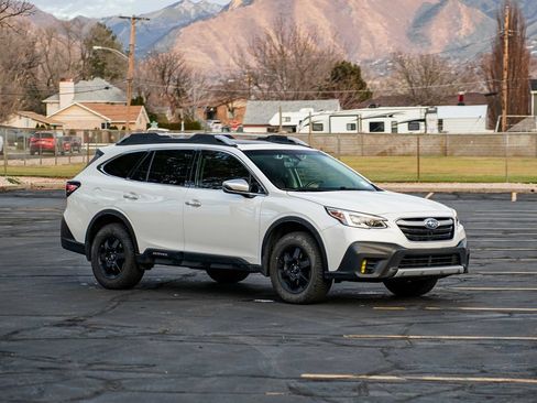 Used 2020 Subaru Outback Touring XT image 3