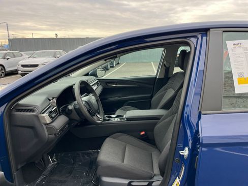 Used 2025 Toyota Camry LE image 27