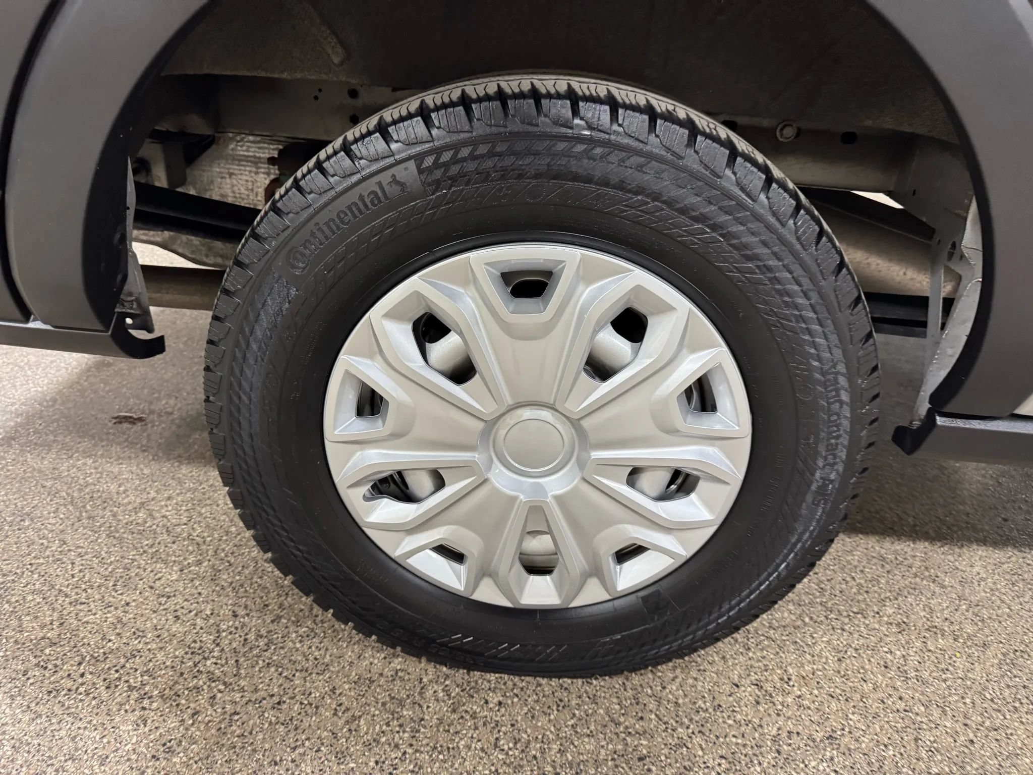 Used 2019 Ford Transit 250 148 Medium Roof RWD image 63