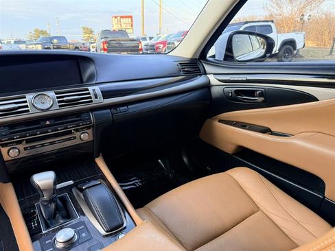 Used 2014 Lexus LS 460 w/ Comfort Package RWD image 30
