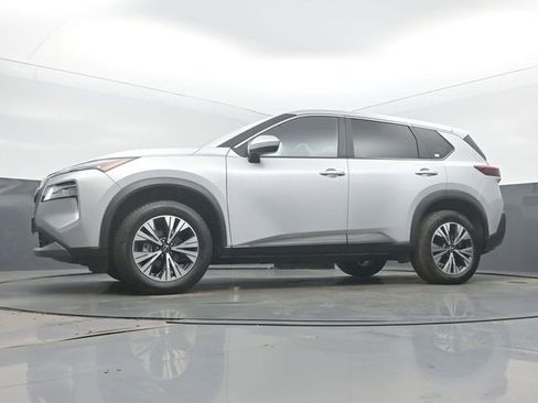 Used 2023 Nissan Rogue SV image 47