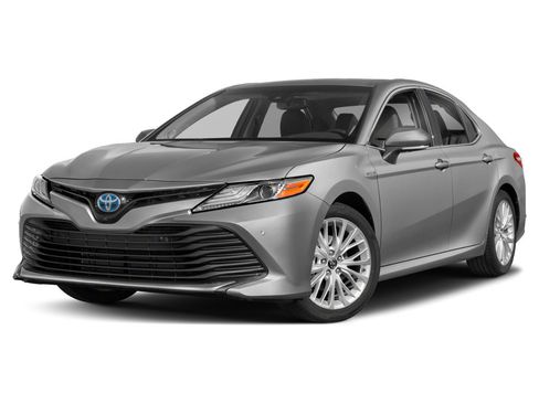 Used 2018 Toyota Camry XLE FWD image 3