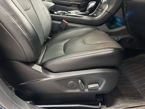 Used 2018 Ford Edge Titanium w/ Equipment Group 301A image 55