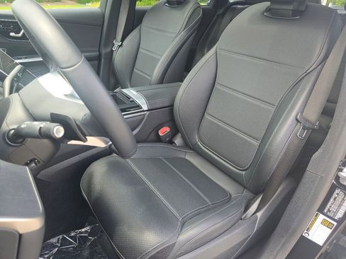 Certified 2023 Mercedes-Benz GLC 300 4MATIC image 25