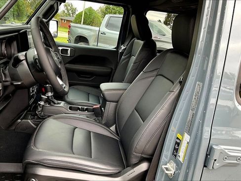 New 2026 Jeep Wrangler Sahara image 9