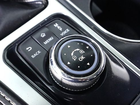 Used 2018 Nissan Maxima Platinum FWD image 26