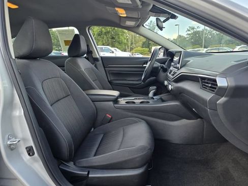 Used 2025 Nissan Altima 2.5 SV FWD image 26