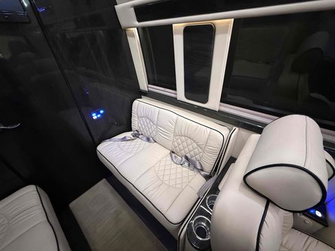 Used 2017 Mercedes-Benz Sprinter 3500 image 6