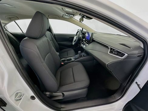 Used 2024 Toyota Corolla LE image 27