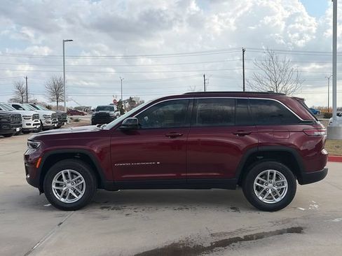 New 2026 Jeep Grand Cherokee Laredo X RWD image 6