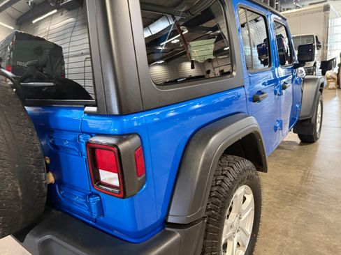 Used 2023 Jeep Wrangler Unlimited Sport w/ Cold Weather Group AWD/4WD image 37