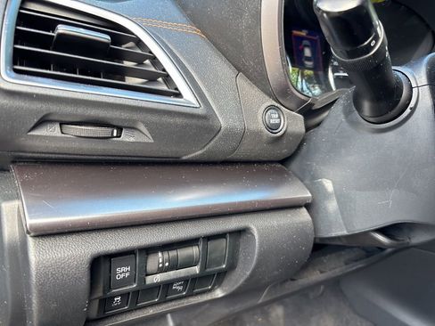 Used 2018 Subaru Crosstrek 2.0i Limited image 12