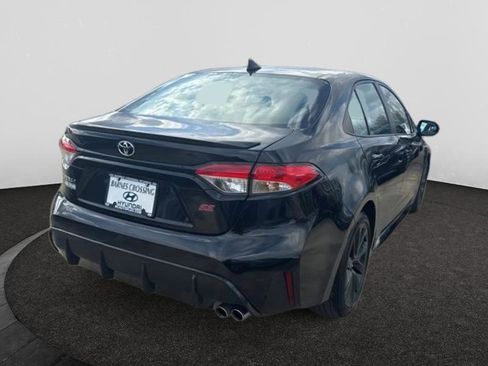 Used 2024 Toyota Corolla SE image 3