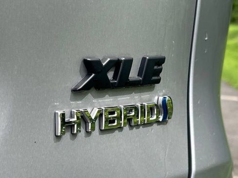 Used 2022 Toyota RAV4 XLE Premium AWD/4WD image 14
