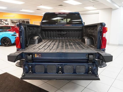 Used 2022 Chevrolet Silverado 2500 LTZ w/ LTZ Convenience Package AWD/4WD image 10