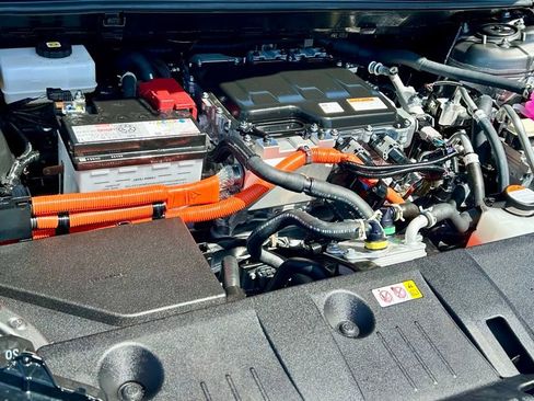 Certified 2025 Toyota bZ4X AWD w/ Weather Package image 27