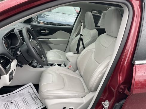 Used 2022 Jeep Cherokee Limited w/ Elite Package AWD/4WD image 27