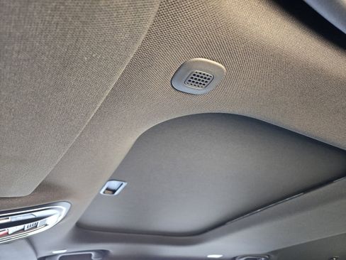 New 2025 Jeep Grand Cherokee L Laredo image 25