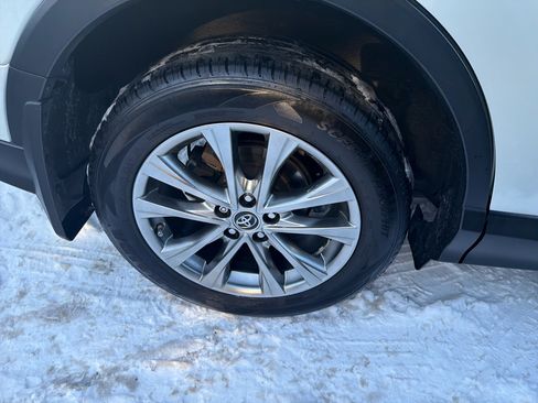 Used 2016 Toyota RAV4 Limited image 5