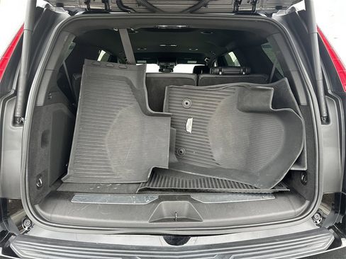 Used 2021 Cadillac Escalade Luxury image 19