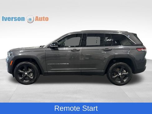 Used 2023 Jeep Grand Cherokee Limited w/ Trailer Tow Prep Group (B) AWD/4WD image 9