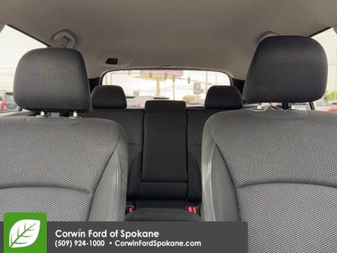 Used 2017 Subaru Outback 2.5i Premium AWD/4WD image 31