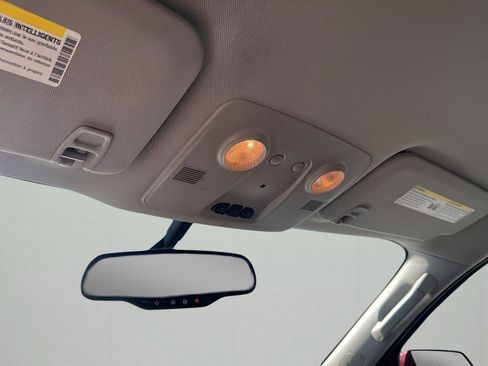 Used 2017 Chevrolet Traverse LT image 37