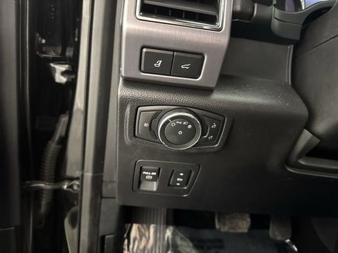 Used 2018 Ford Expedition Platinum image 14