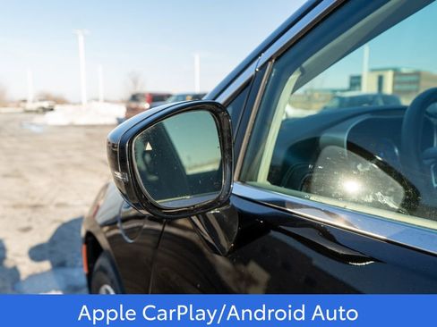 Used 2024 Chrysler Pacifica Select image 18