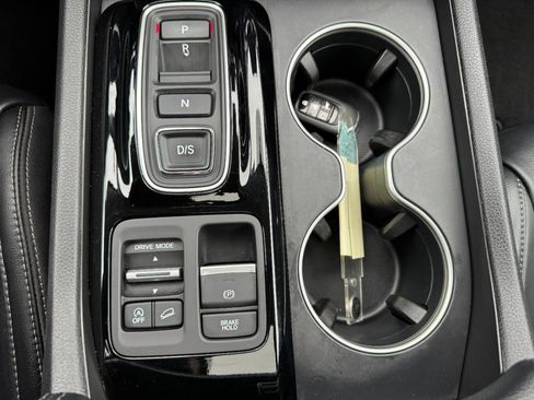 Certified 2023 Honda Pilot Touring image 29