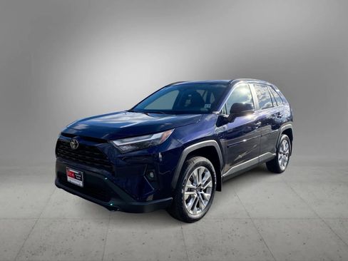 Certified 2025 Toyota RAV4 XLE Premium image 2