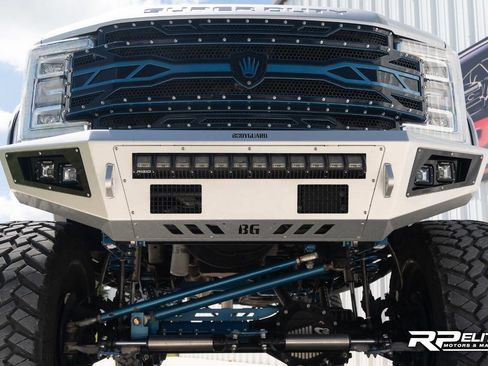 Used 2017 Ford F250 Platinum w/ Platinum Ultimate Package image 32