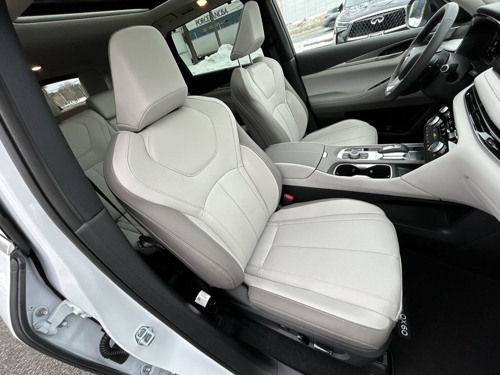 Used 2026 INFINITI QX60 Luxe w/ Cargo Package AWD/4WD image 16
