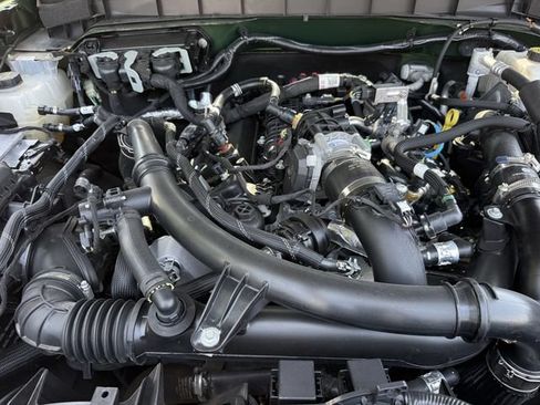 Used 2023 Ford Bronco Wildtrak AWD/4WD image 34