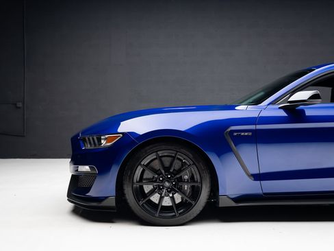 Used 2016 Ford Mustang Shelby GT350 w/ Track Package RWD image 19