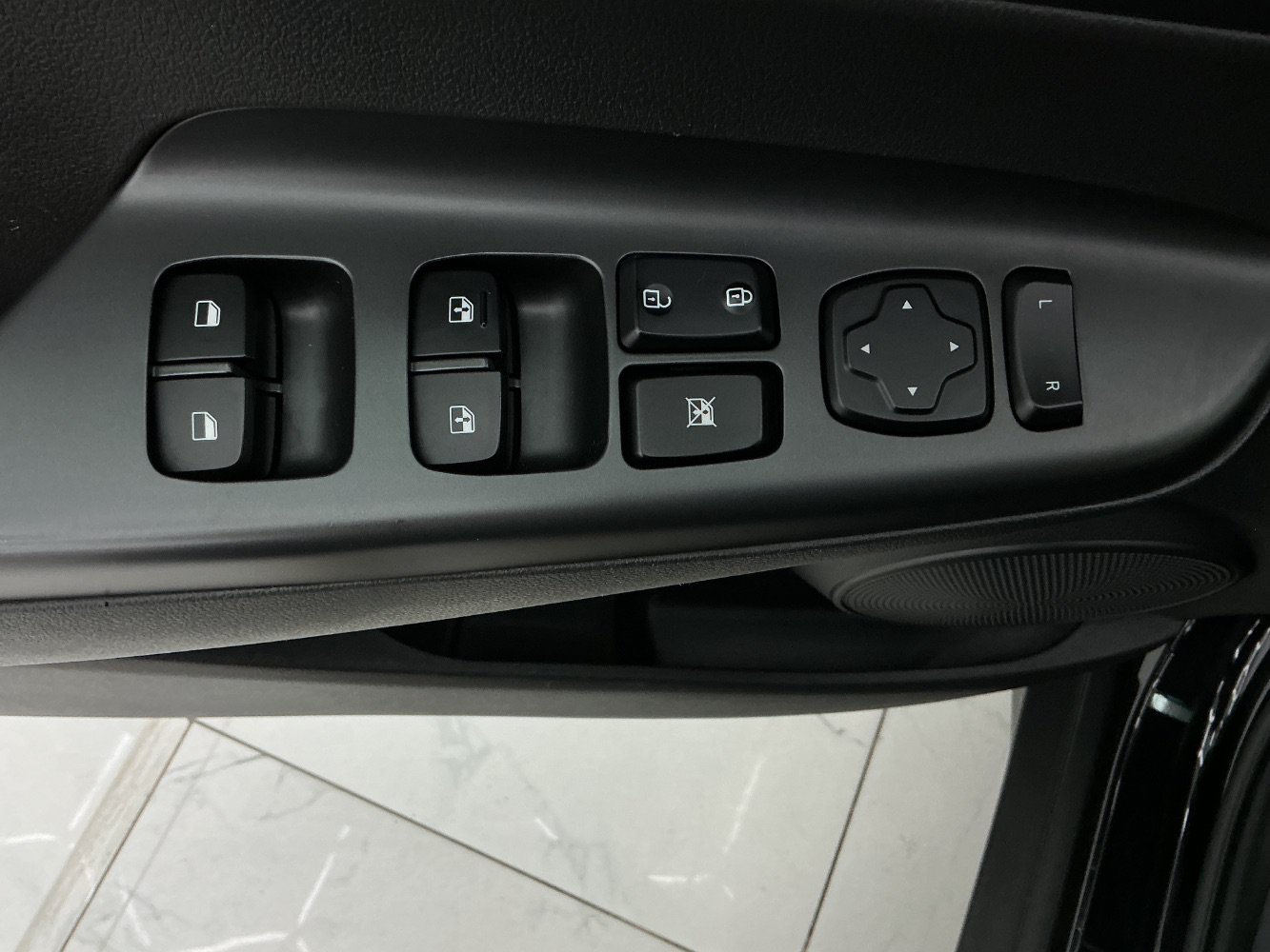 Used 2019 Hyundai Kona SEL FWD image 37