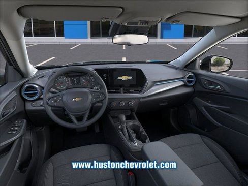 New 2026 Chevrolet Trax LS image 25