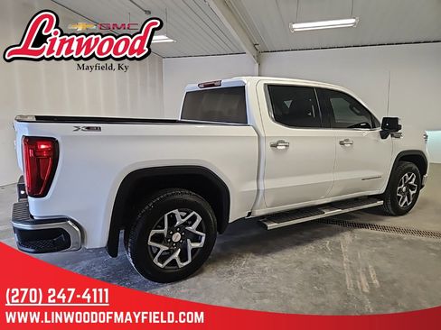 Used 2024 GMC Sierra 1500 SLT w/ X31 Off-Road Package image 2