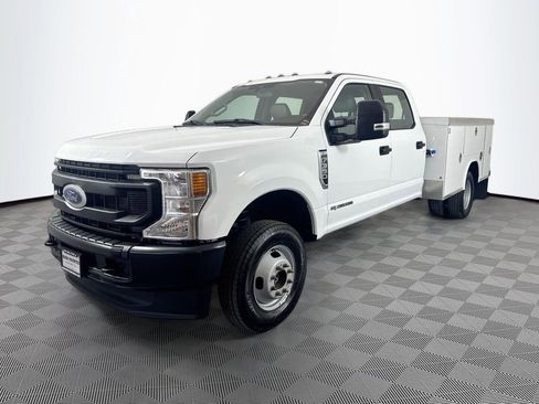 Used 2022 Ford F350 XL w/ Power Equipment Group AWD/4WD image 3