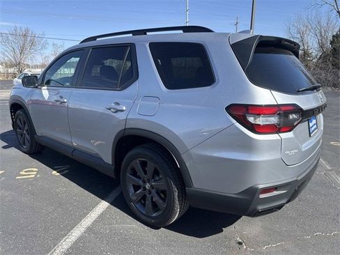 New 2026 Honda Pilot Sport image 9