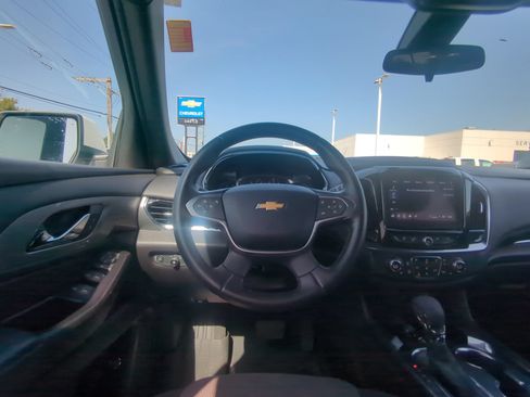 Used 2023 Chevrolet Traverse LT AWD/4WD image 14