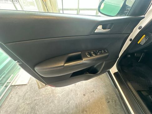 Used 2022 Kia Sportage Nightfall Edition AWD/4WD image 7