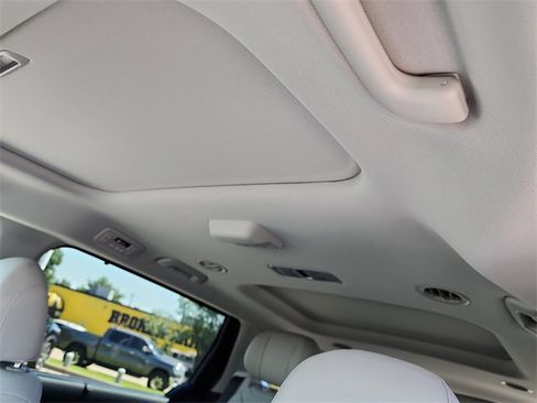 New 2026 Kia Carnival SX Prestige image 28