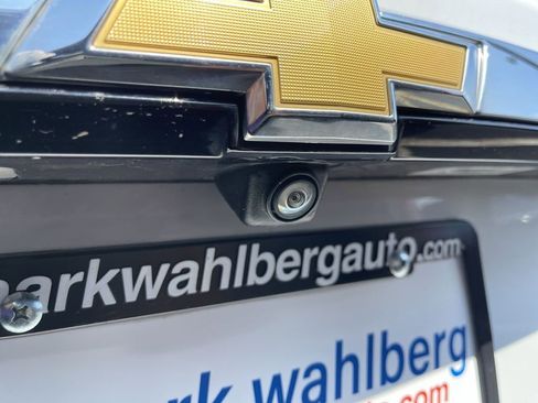 Used 2022 Chevrolet Traverse LT image 6