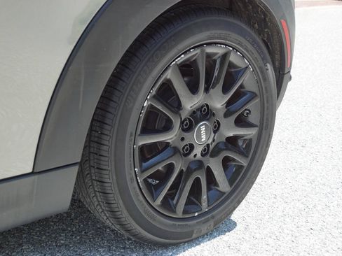 Used 2019 MINI Cooper 2-Door Hardtop w/ Premium Package FWD image 16