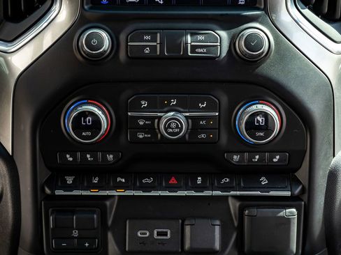 Used 2022 Chevrolet Silverado 2500 LTZ w/ LTZ Plus Package image 27