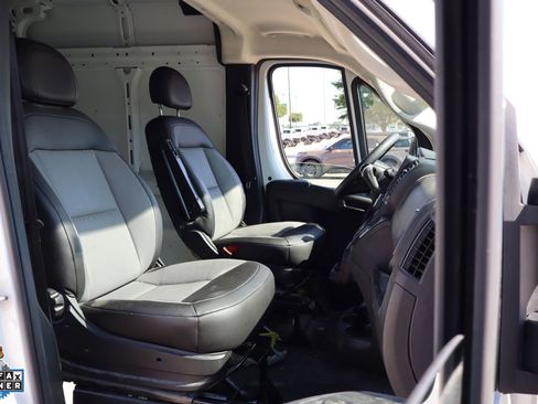 Used 2025 RAM ProMaster 3500 w/ Convenience Group FWD image 27