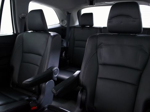 Used 2016 Honda Pilot Elite image 17