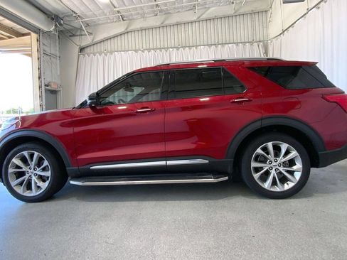 Used 2021 Ford Explorer Platinum w/ Equipment Group 601A AWD/4WD image 26